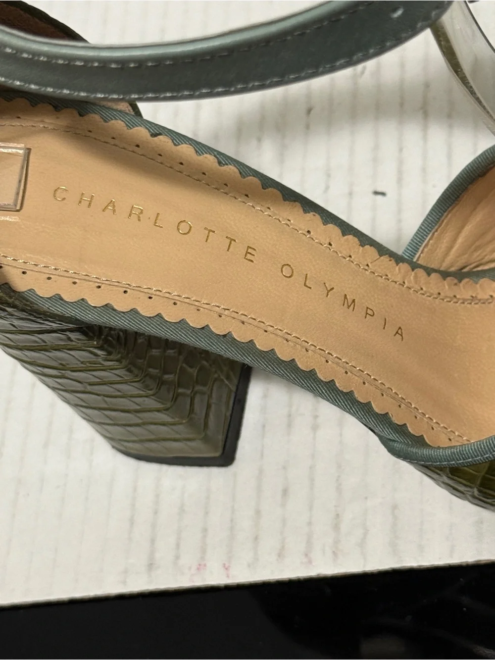 Charlotte Olympia Green Croc Embossed Leather Peep Toe Shoes Pin up Sz 35 5 US